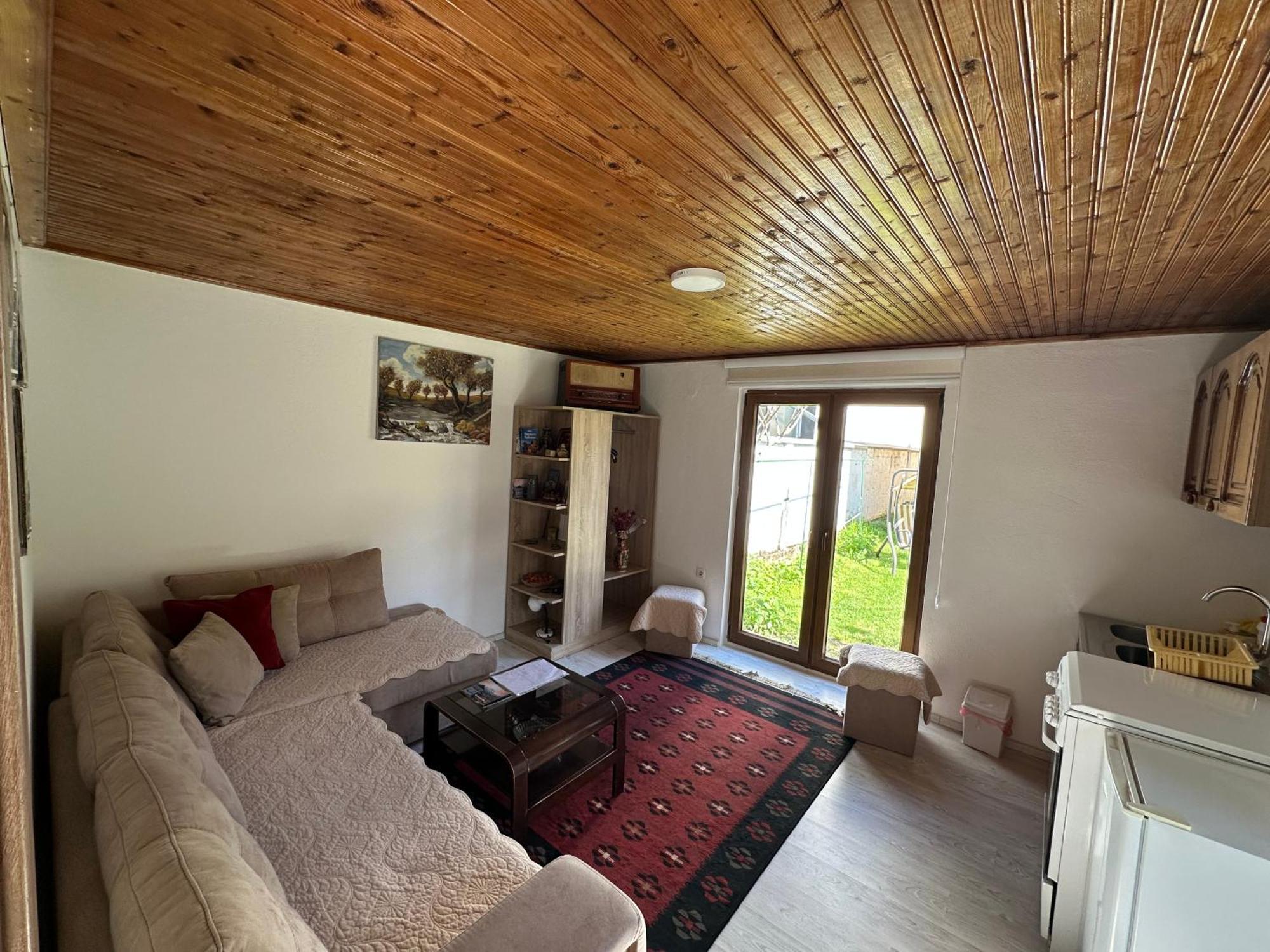 Garden Guesthouse Gjakova Exteriör bild