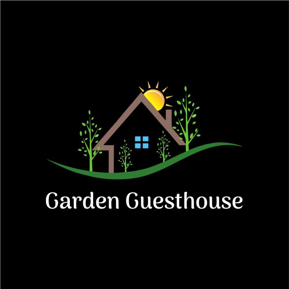 Garden Guesthouse Gjakova Exteriör bild